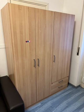 Armadio in legno 3 ante