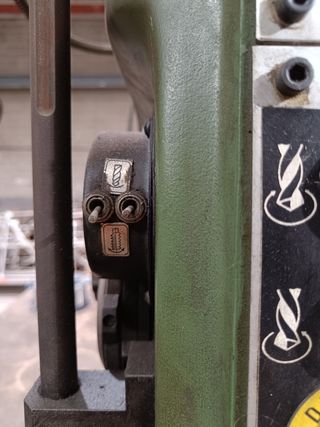 Taladro de Columna Vertical - MUY POCO USO