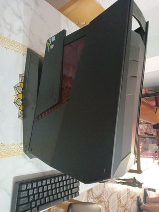 PC MSI Negro con Teclado