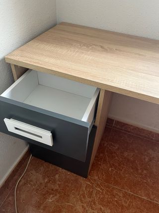 Litera con escritorio