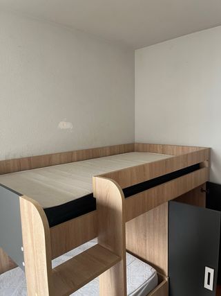 Litera con escritorio