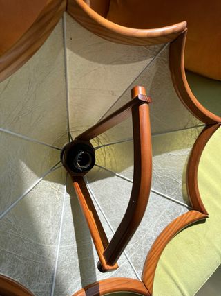 Lámpara de techo de papel y madera