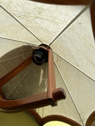 Lámpara de techo de papel y madera