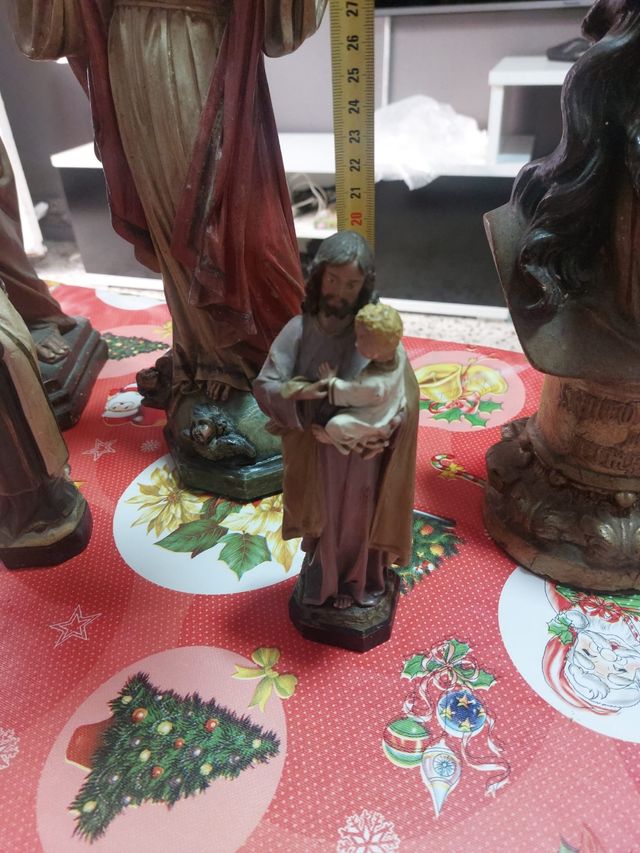 Figuras de Santos Religiosos