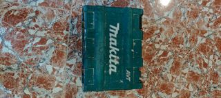 Martillo Makita AVT