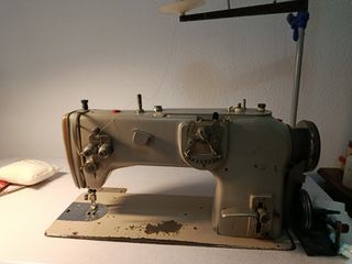 Máquina de coser industrial bernina