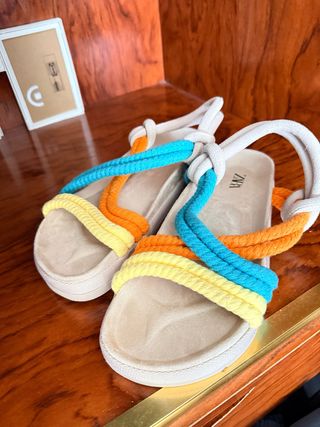 Sandalias ZARA multicolor