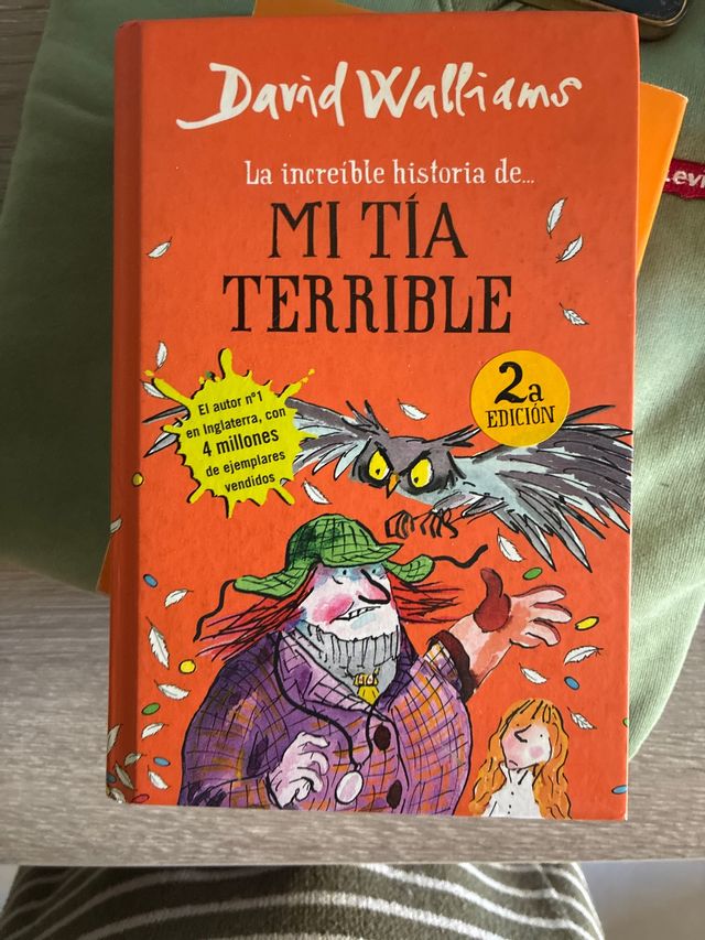 La increíble historia de...mi tía terrible / Aw...