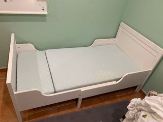 Cama infantil extensible blanca “Sundvik”
