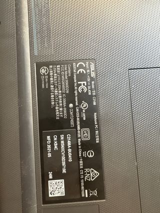 Chromebook ASUS Gris (pantalla táctil)
con funda 
