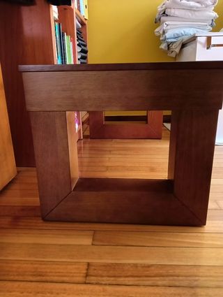 Mesa de centro de madera para salón