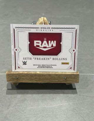 Seth Rollins Firma WWE National Treasures Panini