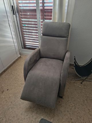 Cómodo Sillón reclinable gris