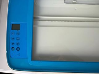 Impresora HP Deskjet Azul y Blanca