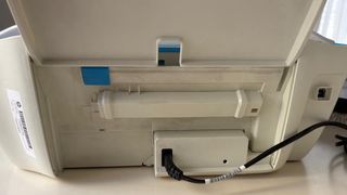 Impresora HP Deskjet Azul y Blanca