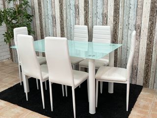 Mesa de cristal con 6 sillas blancas! Oferta Pack!