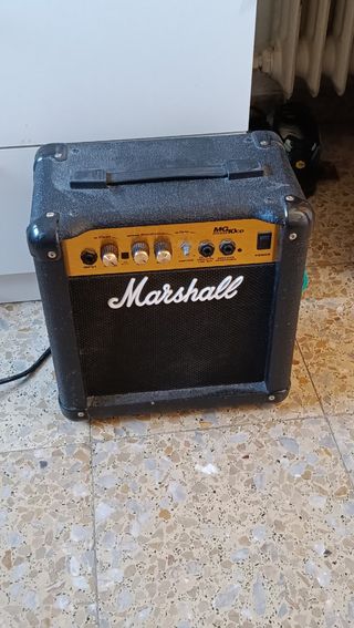 Amplificador Marshall MG10CD