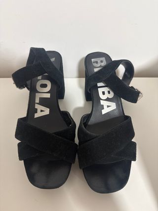 Sandalias Bimba y Lola Negro Terciopelo