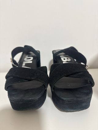 Sandalias Bimba y Lola Negro Terciopelo