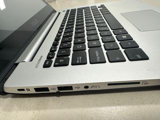 Portátil Asus 13 Táctil Plata