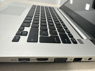 Portátil Asus 13 Táctil Plata