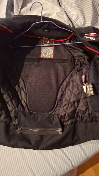 Chaqueta Bela Negra y Roja Talla S