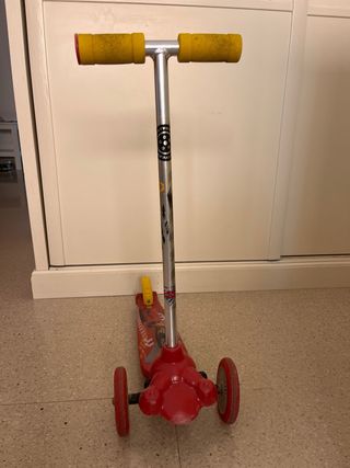 Patinete infantil Cars 3 ruedas