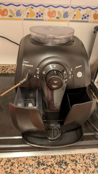 Cafetera Saeco Xsmall Negra automática 