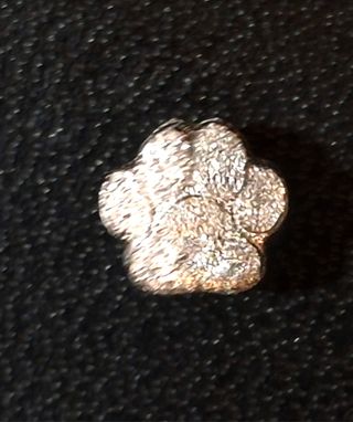 Charm mini en plata de ley huella textura