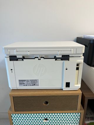 Impresora HP MFP M26nw Blanca