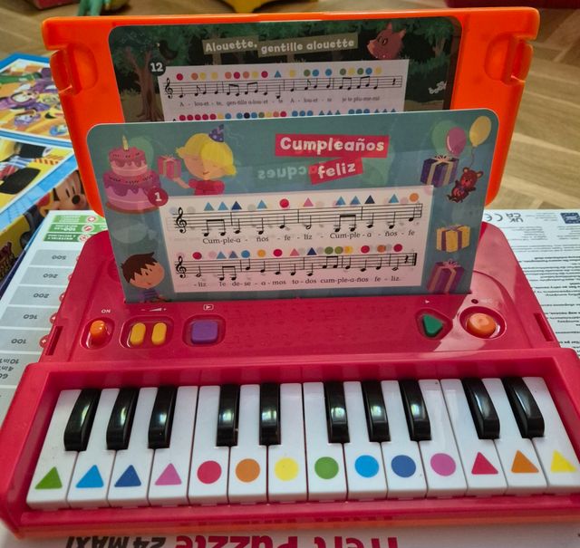 Piano infantil con canciones