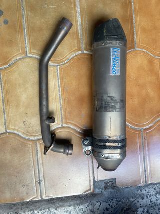Escape Yamaha Max 250 LeoVince