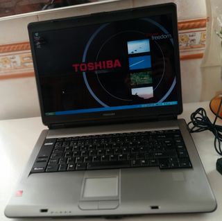 Ordenador Toshiba Tecra A7