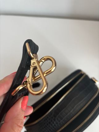 Bolso Parfois negro efecto piel cocodrilo