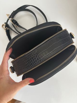 Bolso Parfois negro efecto piel cocodrilo