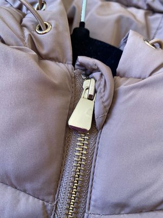 Chaleco Zara Beige con Capucha