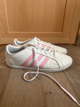 Zapatillas Adidas Blancas y Rosas