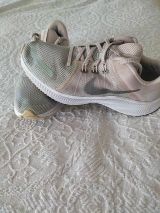 Zapatillas Nike Quest 40.5 Running