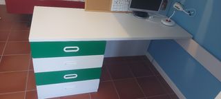 Litera Ikea con armario y escritorio