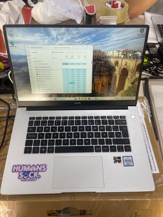 Huawei MateBook 15.6 AMD Ryzen 5 5500U 041