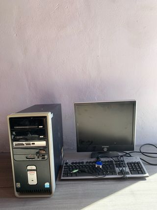 Ordenador Compaq y Monitor