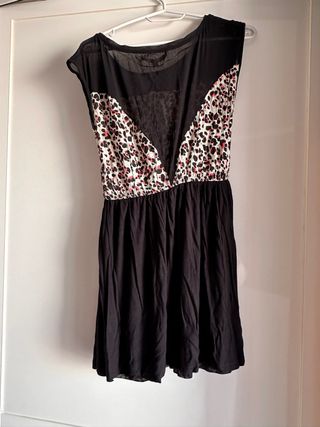 Vestido Bershka estampado leopardo