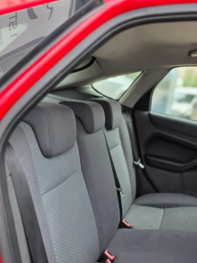 Ford Focus 1.6 1 AÑO DE GARANTÍA