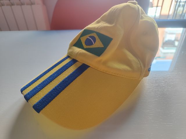 Gorra Brasil Amarilla y Azul