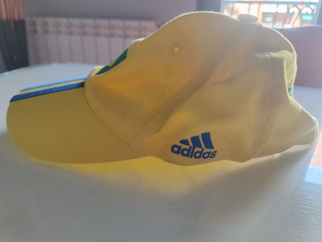 Gorra Brasil Amarilla y Azul