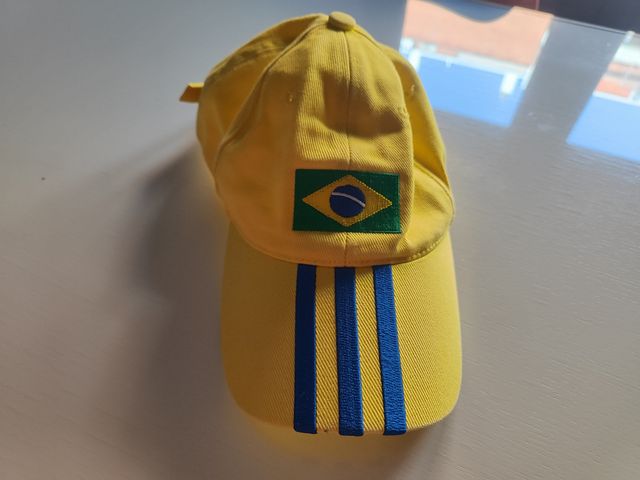 Gorra Brasil Amarilla y Azul