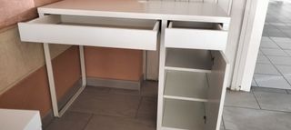 2 scrivanie bianche per bambini Ikea