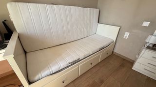 Diván IKEA HEMNES blanco con 3 cajones y 2cochones