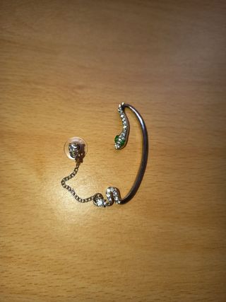 Pendiente serpiente con pedrería