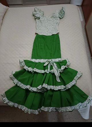 Traje Flamenca Verde y Blanco Dos Piezas